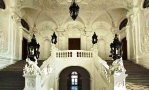 موضوع : تاریخچه معماری داخلی و تزئینات ، دکوراسیون داخلی در قصر ها