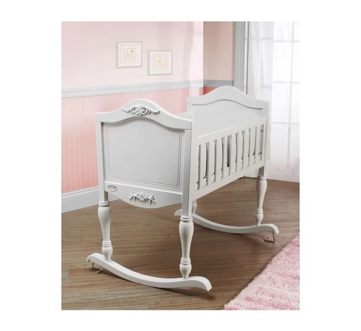 تخت چوبی نوزاد: گرمای طبیعت در اتاق کودک شما