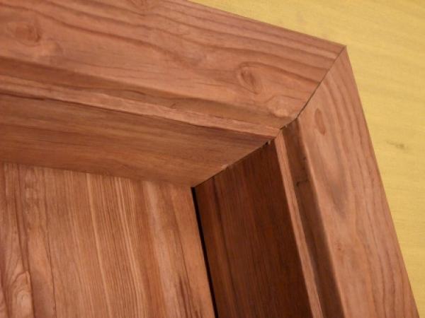 درب و چهارچوب چوبی