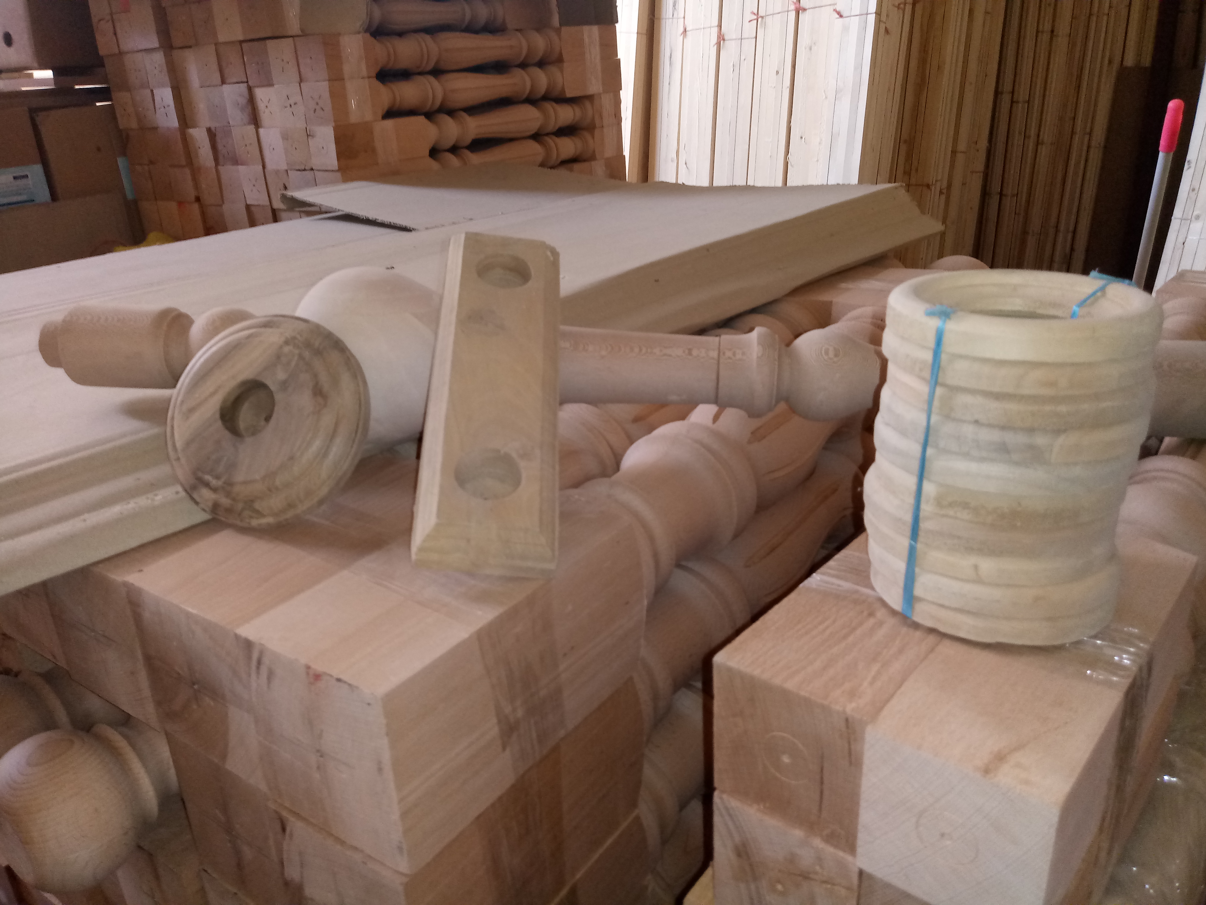 دکوراسیون چوبی , انواع چوب زیرسازی , چوب پله , نرده و هندریل , لمبه و چوب روسی و راش