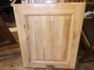 درب کابینت آشپزخانه ساخته شده از پانل های فینگر جوینت , رابروود , بلوط , چوب راش , اکاسیا