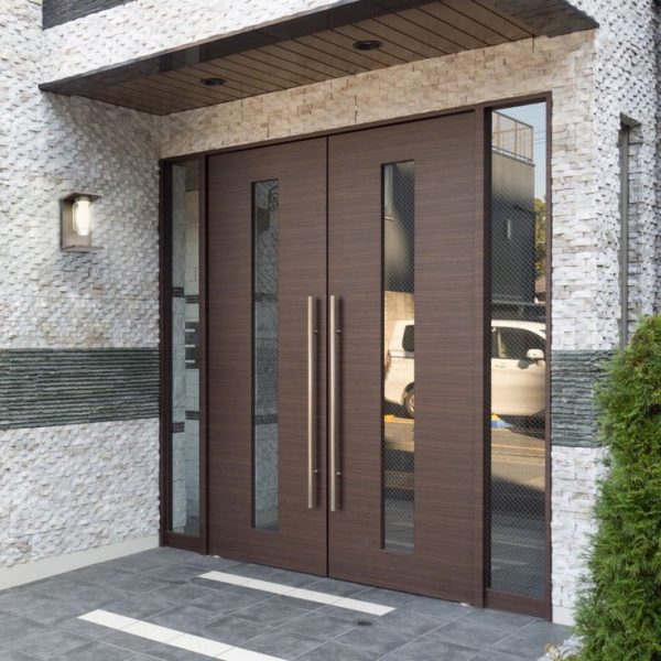 مدل درب ورودی ساختمان مدرن چوب و فلز 