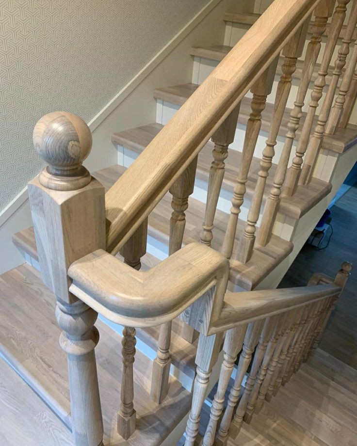 دسته نرده و هندریل چوبی پلهفروش هندریل چوبی