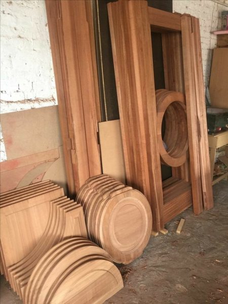 ساخت انواع درب چوبی لوکس