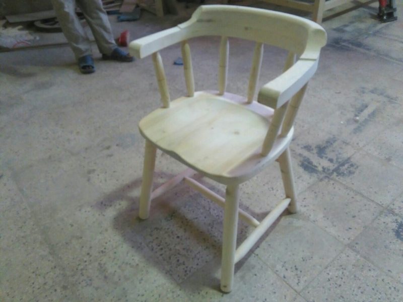 صندلی قدیمی