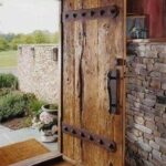 درب تمام چوب سنتی , درب روستیک , درب ساخته شده از تیر و تخته و الوار