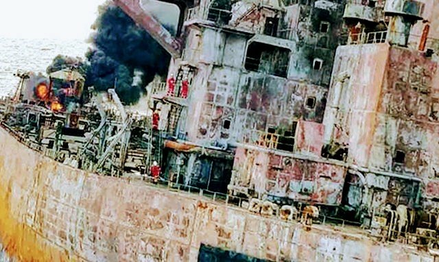 یک سال از حادثۀ غرق شدن نفتکش ایرانی سانچی گذشت. 16 دی ماه