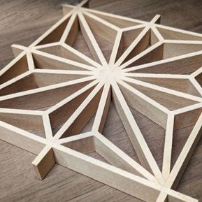 مدل نرده هندسی و سنتی چوبی برای پله و نرده تراس 