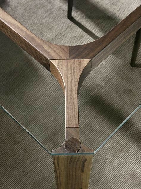 میز های جالب و استثنایی با چوب گردو