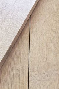 دکوراسیون چوبی ، صفحه میز و کفپوش چوبی