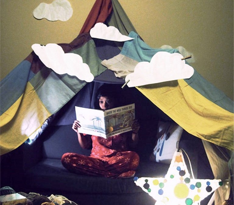تصاویری جدید از دکوراسیون اتاق کودک - چادر گردش را به پا کنید