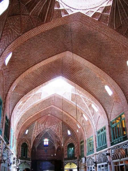 معماری بازار فرش تبریز 