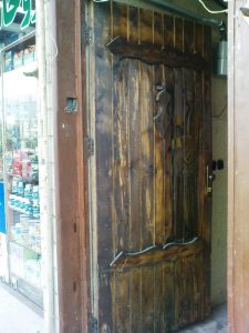 عکس تهرانگردی ، درب قدیمی چوبی تهران