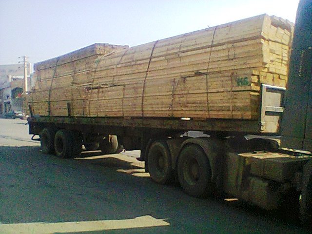 تخته خارجی - ترانزیت چوب از روسیه به ایران - چوب راش برش خورده از یک تنه درخت و بسته بندی بصورت رابند