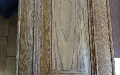درب کابینت چوب بلوط: زیبایی، دوام و گرما برای آشپزخانه شما