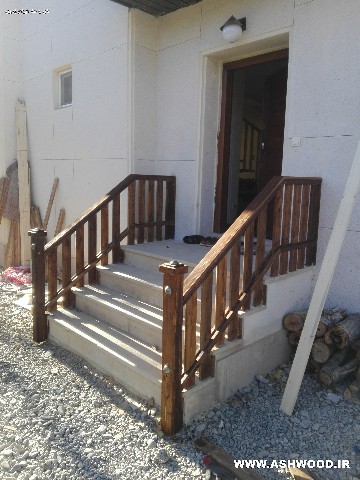 ساخت پله با نرده چوبی