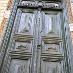 عکس درب قدیمی چوبی , عکس خانه شهریار فریبرز، یک از بناهای تاریخی شهر تهران است