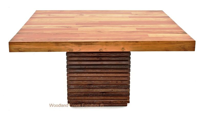 میز چوبی با طراحی منحصر به فرد تلفیق سبک مدرن و روستیک 