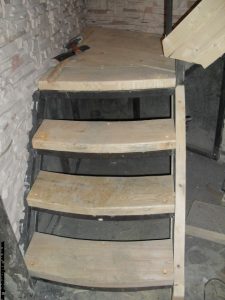 پله چوب و فلز