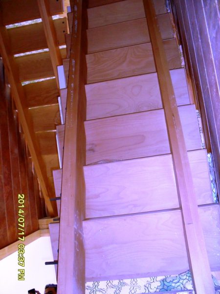 پله چوب راش , سازه بزرگ چوبی بدون پیچ و میخ , اتصالات مهندسی , لوکس و سفارشی
