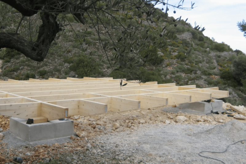 بنیاد و مراحل ساخت خانه چوبی