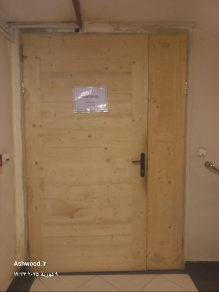 ساخت درب تمام چوب کاج روسی ، درب ۱.۵ لنگه ورودی