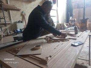 ساخت درب های سفارشی طراح و سازنده انواع درب های کلاسیک و نئوکلاسیک ، تولید انواع تاج درب و چهارچوب منبت cnc با کیفیت بالا