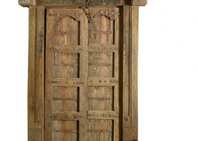 درب قدیمی چوبی
