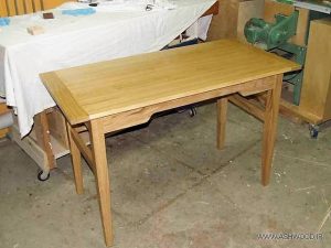 میز تحریر زیبا و دست ساز چوبی