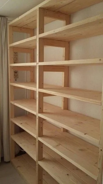 خدمات نجاری و قفسه بندی ، اجرای کمد دیواری داور و قفسه بندی کمد 