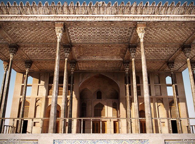 عمارت و کاخ عالی قاپو اصفهان