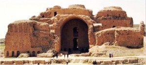 از بناهای ساسانی در قرن سوم میلادی ، کاخ اردشیر در فیروزآباد است . The Palace of Ardashir Pāpakan - کاخ اردشیر بابکان یا آتشکده فیروز آباد