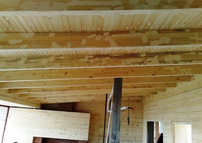 دکوراسیون چوبی ستون چوبی تیر چوبی سقف لمبه کوبی سقف و دیوار چوبی