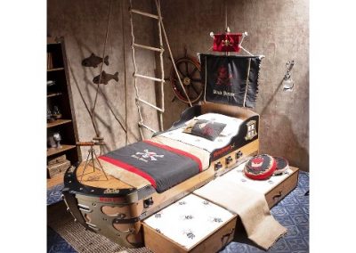 دکوراسیون اتاق کودک ، تخت خواب کودک با مدل پسرانه دزدان دریایی