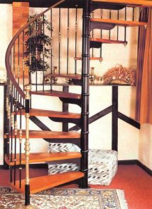 تصویر زیبا از دکوراسیون داخلی منزل اجرای پله چوب و فلز با چوب بلوط