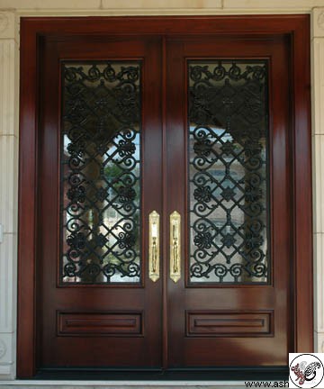 مدل درب ورودی چوبی ساختمانی و ویلایی , ساخت زیباترین مدل های درب ورودی برای ساختمان شیک و مدرن و کلاسیک