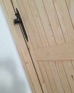 عکس درب چوب کاج، درب چوبی