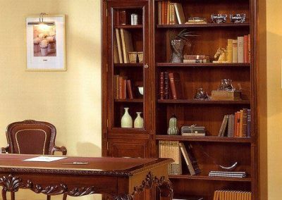 کتابخانه و قفسه بندی چوبی سبک کلاسیک , کتابخانه کلاسیک ویترین دار چوبی , ساخت کتابخانه چوبی کلاسیک و مدرن ؛ ساخت کتابخانه تمام چوب , خرید کتابخانه چوبی کلاسیک , سفارش ساخت کتابخانه و قفسه بندی چوبی.