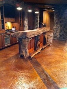میز بار ساخته شده از تنه درخت و اسلب چوب گردو عظیم
