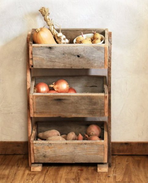 ذخیره سازی سیب زمینی و پیاز در آشپزخانه