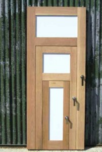 درب و دکوراسیون کلاسیک چوبی