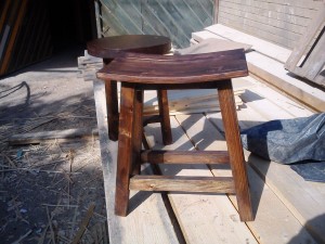 دکوراسیون چوبی ساخت صندلی چهارپایه چوبی