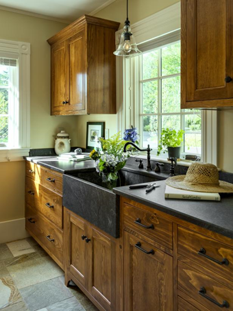 ساخت انواع کابینت آشپز خانه با استفاده از چوب کاج، آشپز خانه کابینت بندی شده با استفاده از چوب کاج
