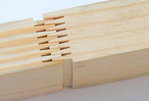 چوب های فینگر جوینت، نمونه ای از اتصال چوب های فینگر جوینت