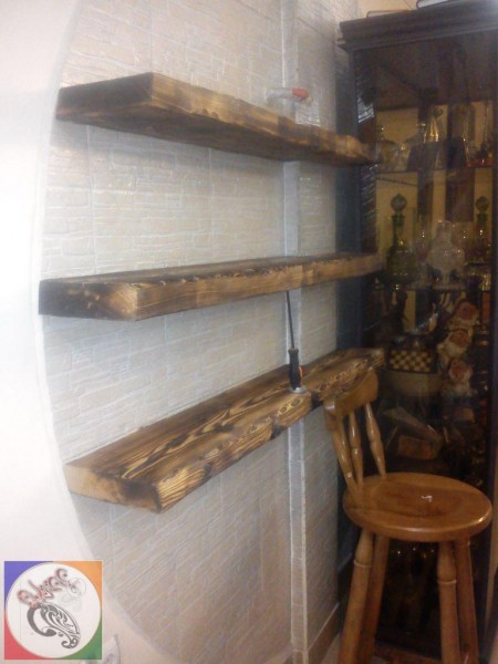 طبقه بندی و قفسه های چوبی به سبک روستیک سندبلاست