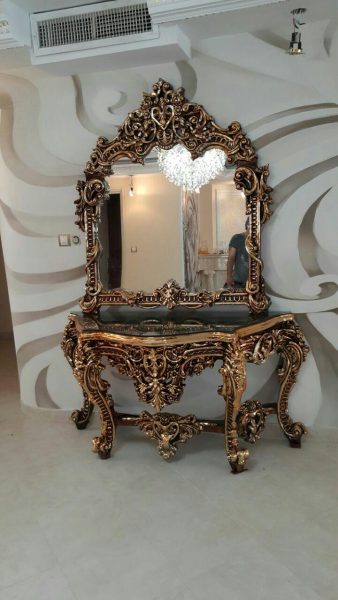 آینه کنسول عروس جنس فایبرگلاس آبکاری طلایی با دستگاه وکیوم با ضمانت کیفیت و رنگ تا سه سال قابل شستشو ابعاد = 160*225