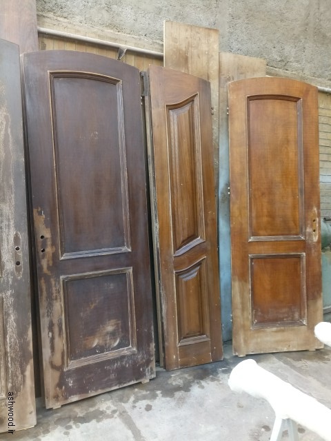 تعمیر درب و رنگ کاری انواع درب چوبی تهران