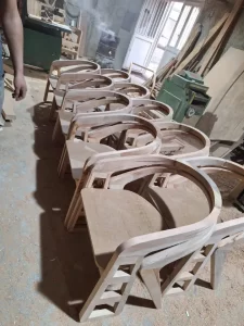 ساخت و تولید صندلی چوبی مدرن