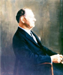 توماس کیت گلنان در ۱۹ اوت ۱۹۵۸ به عنوان نخستین مدیر ناسا برگزیده‌شد.