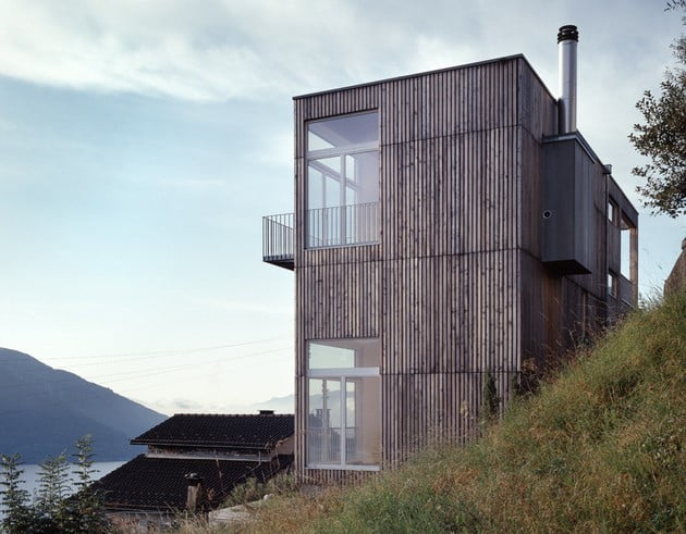 خانه چوبی ساده